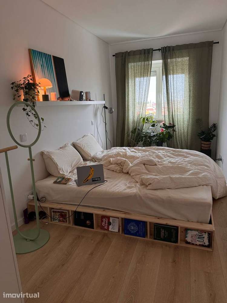 Stunning Creative Duplex with Rooftop Views in Lisbon - Grande imagem: 4/11