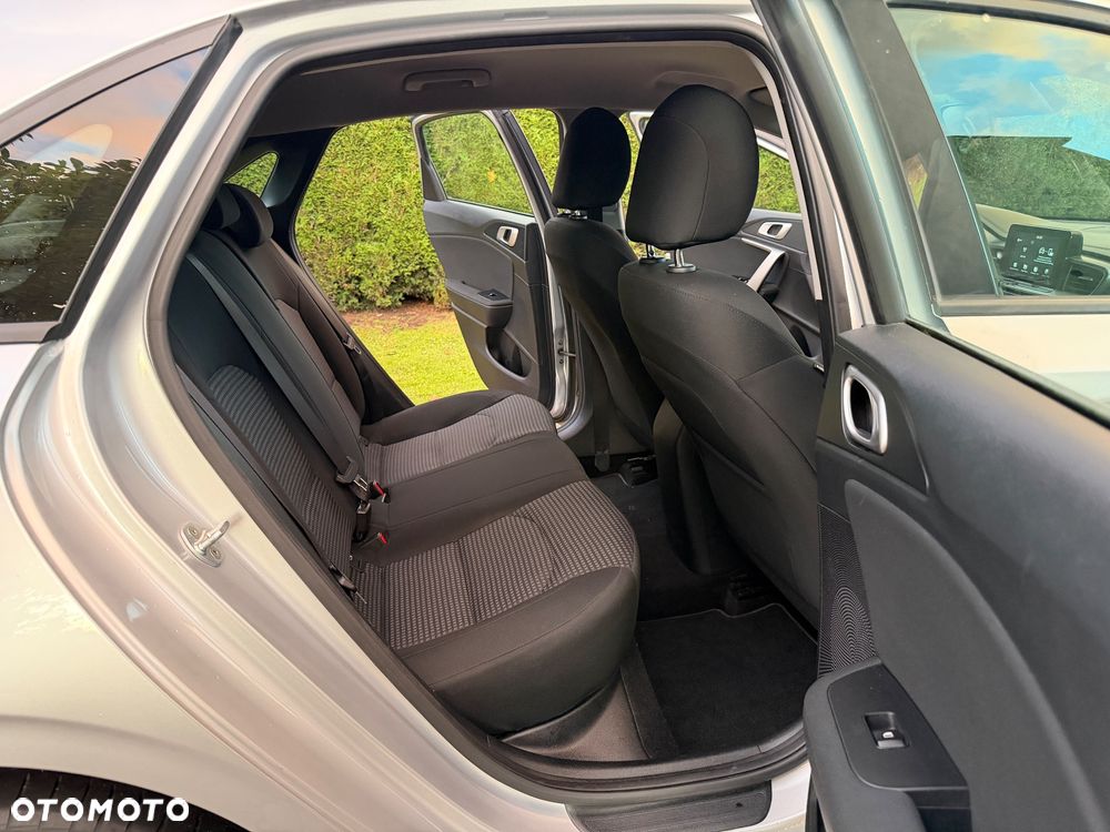 Kia Ceed 1.4 L Business Line Plus - 27
