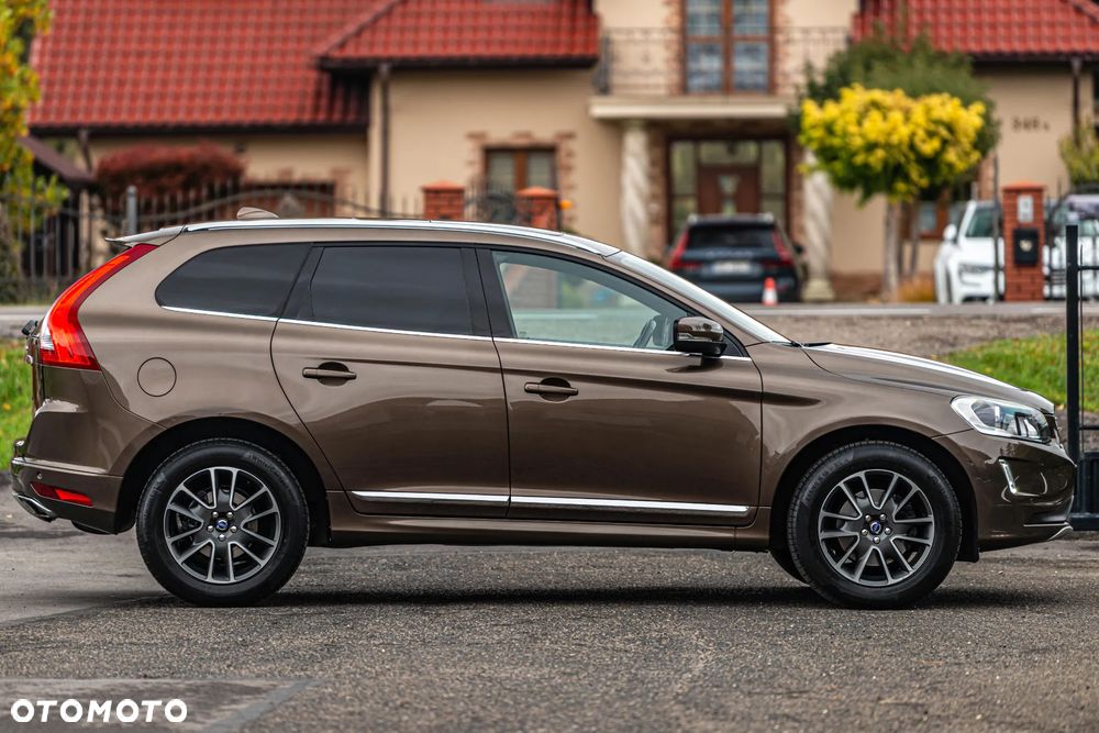 Volvo XC 60 D4 Geartronic Momentum - 19