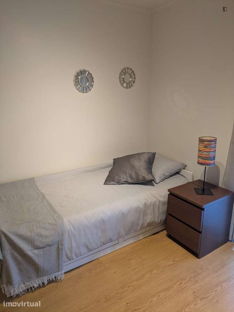 Quarto - localizado em Lumiar Lisbon - Grande imagem: 4/7
