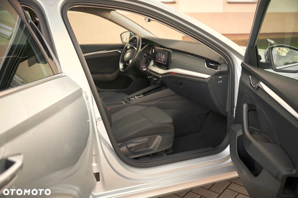 Skoda Octavia 1.5 TSI e-TEC DSG Selection Plus - 17