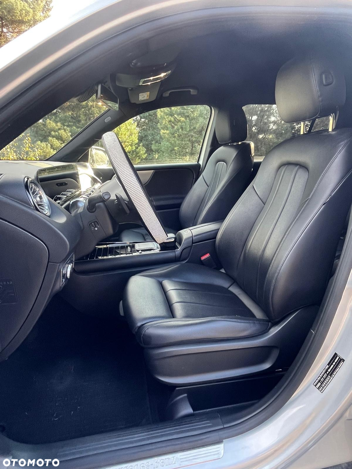 Mercedes-Benz GLB 200 d 8G-DCT - 5