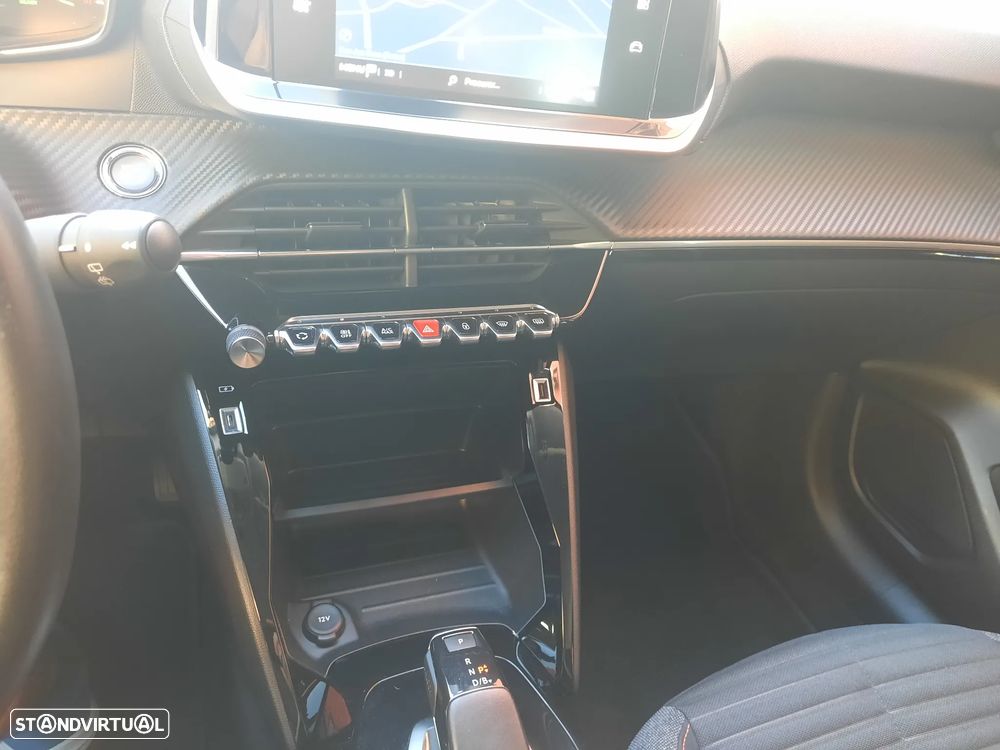Peugeot e-208 Active — fotografia 15