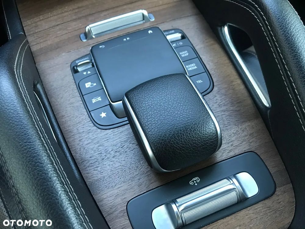 Mercedes-Benz GLE - 39