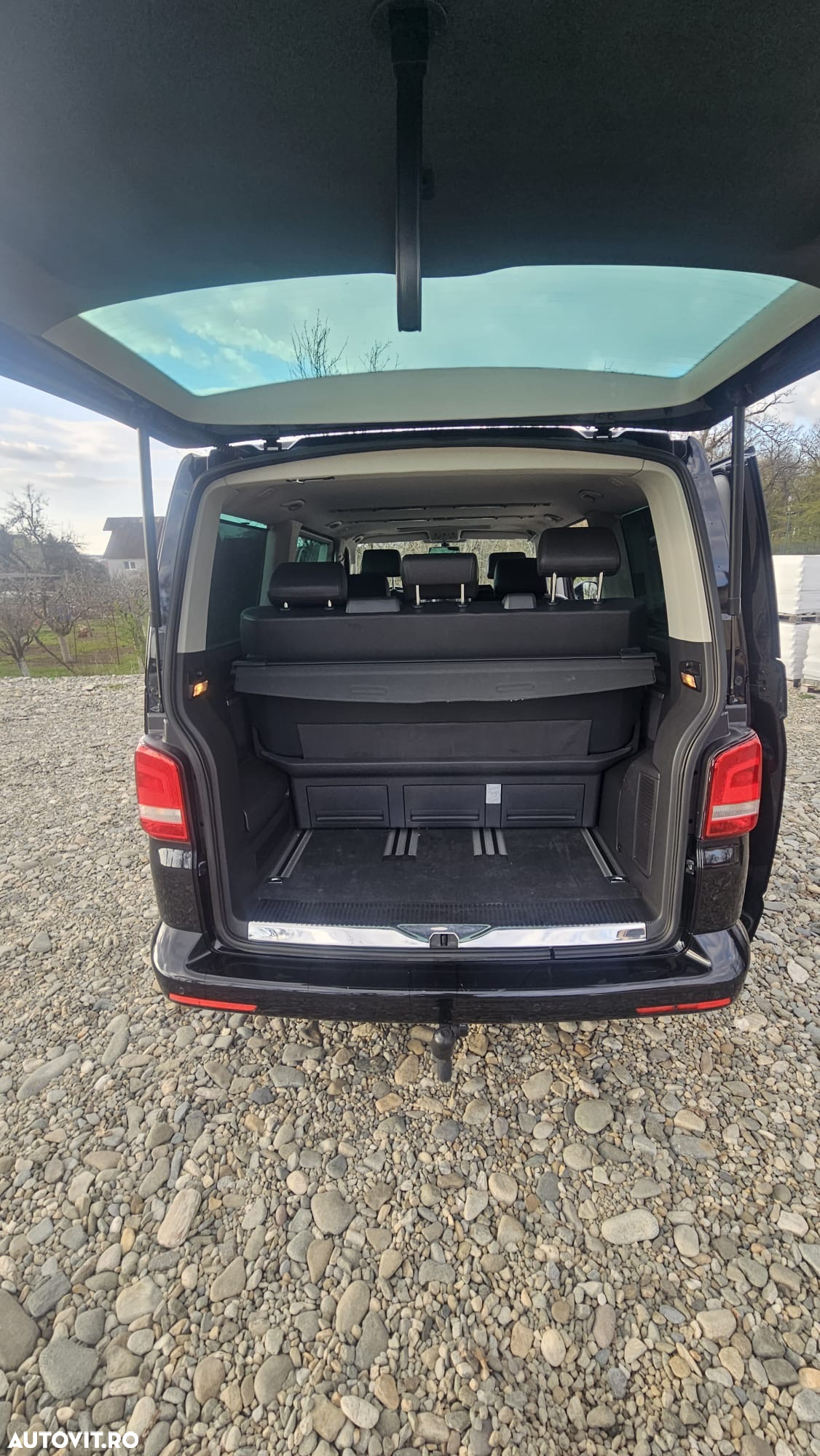Volkswagen Multivan - 7
