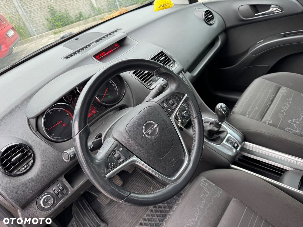 Opel Meriva - 21