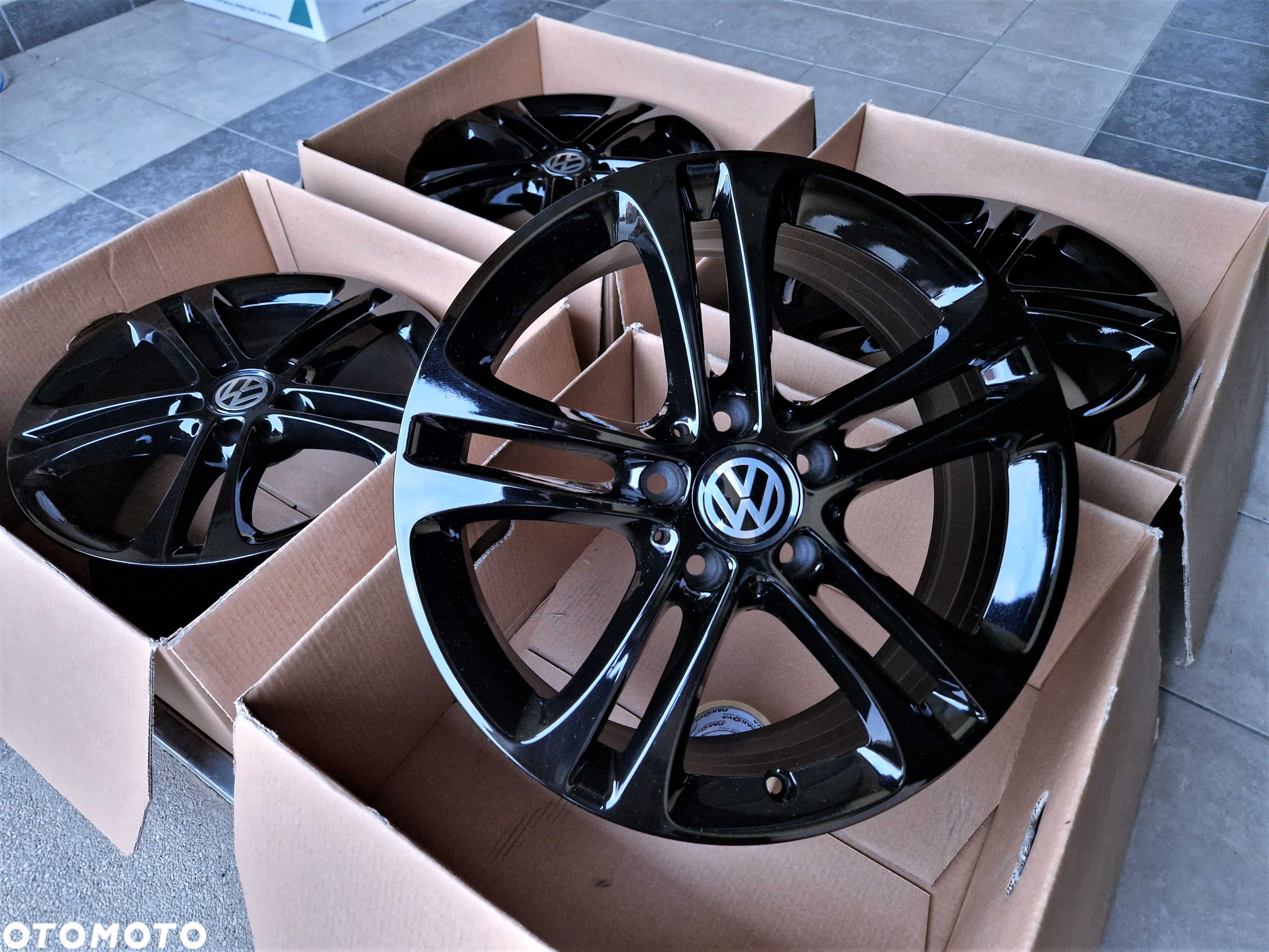 Alufelgi 17 5x112 VW Golf Passat Touran Jetta Caddy T-Roc Czarne 805# - 3