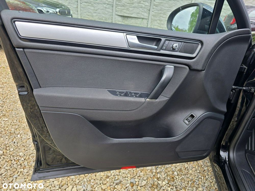 Volkswagen Touareg 3.0 V6 TDI BMT Business Line - 19