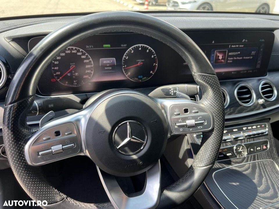 Mercedes-Benz E - 10