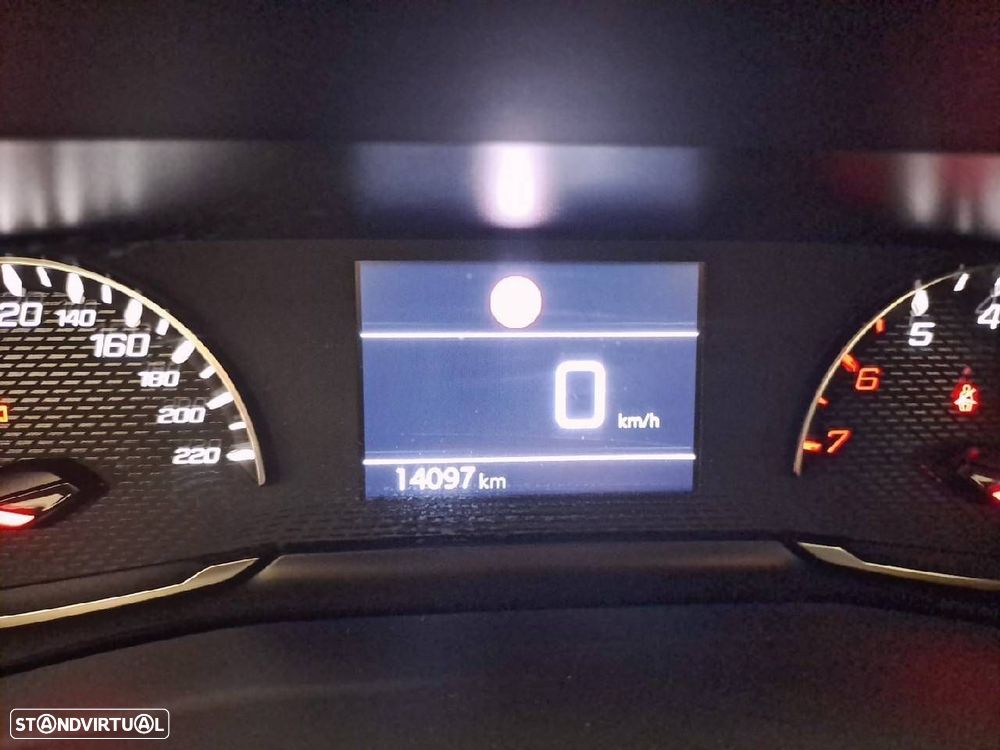 Peugeot 2008 1.2 Style - 11