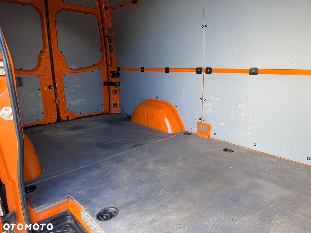 Volkswagen CRAFTER 2.0 tdi TYLKO 169tyś km - 34