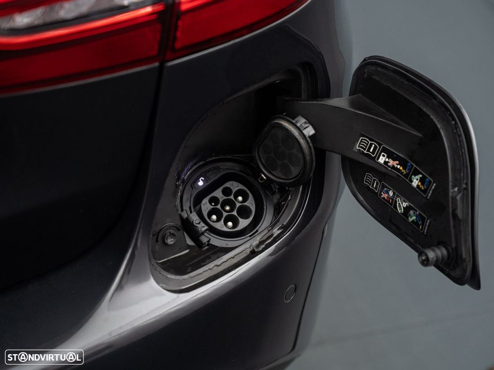 Mercedes-Benz C 300 de AMG Line - 13