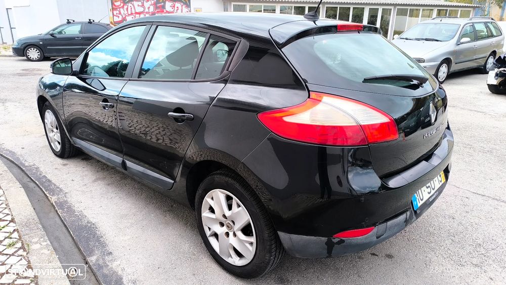 Renault Mégane ver-1-5-dci-limited - 16