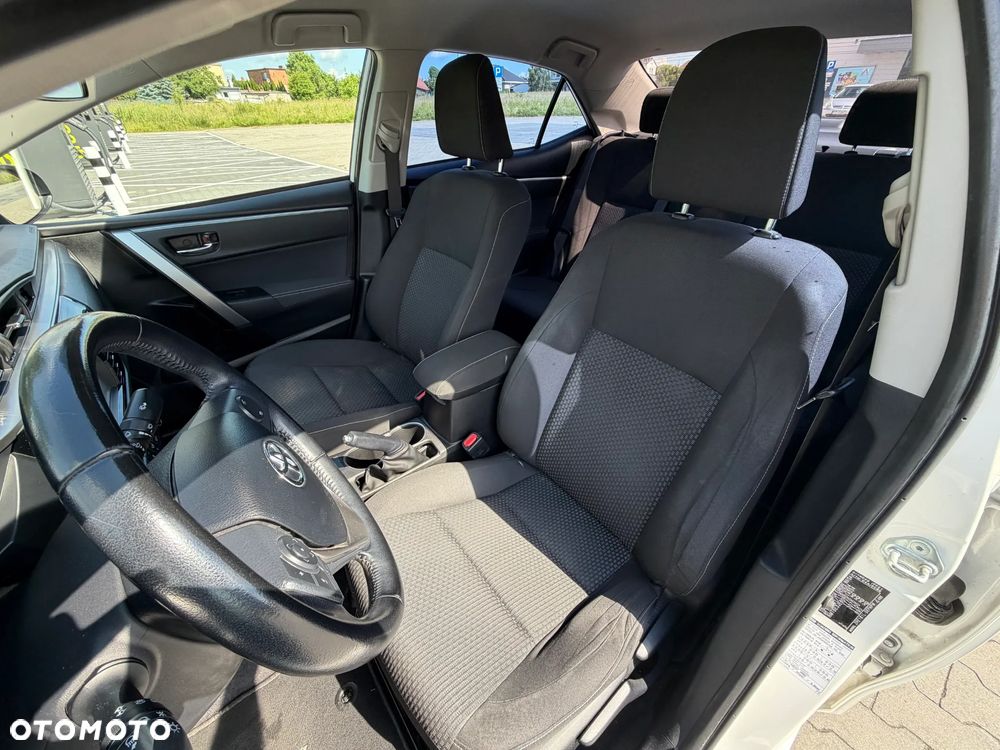 Toyota Corolla 1.6 Premium - 13