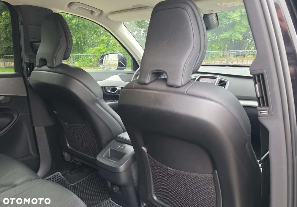 Volvo XC 90 - 30