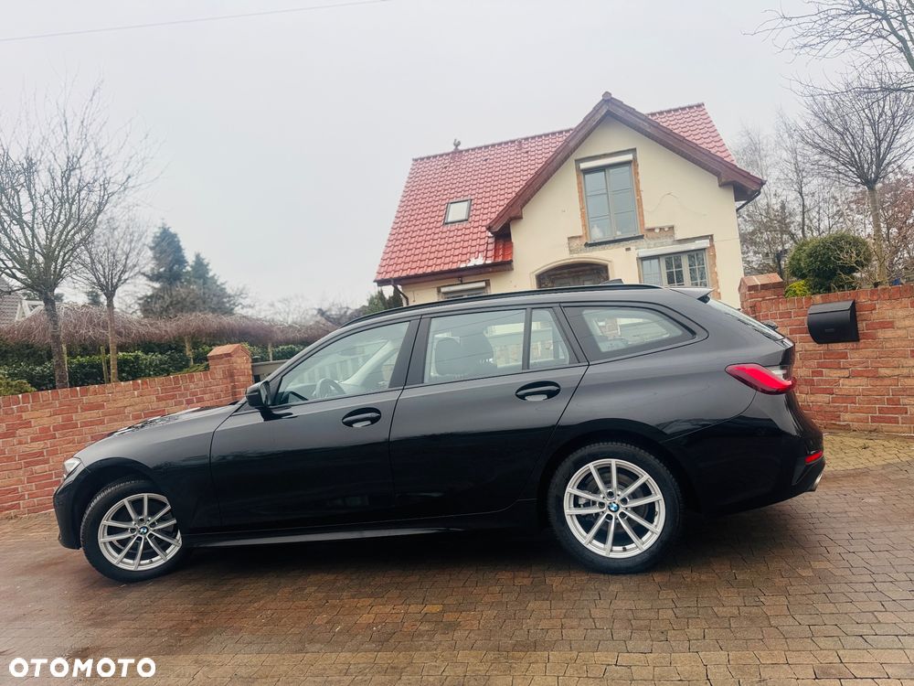 BMW Seria 3 320d Sport Line Shadow - 40