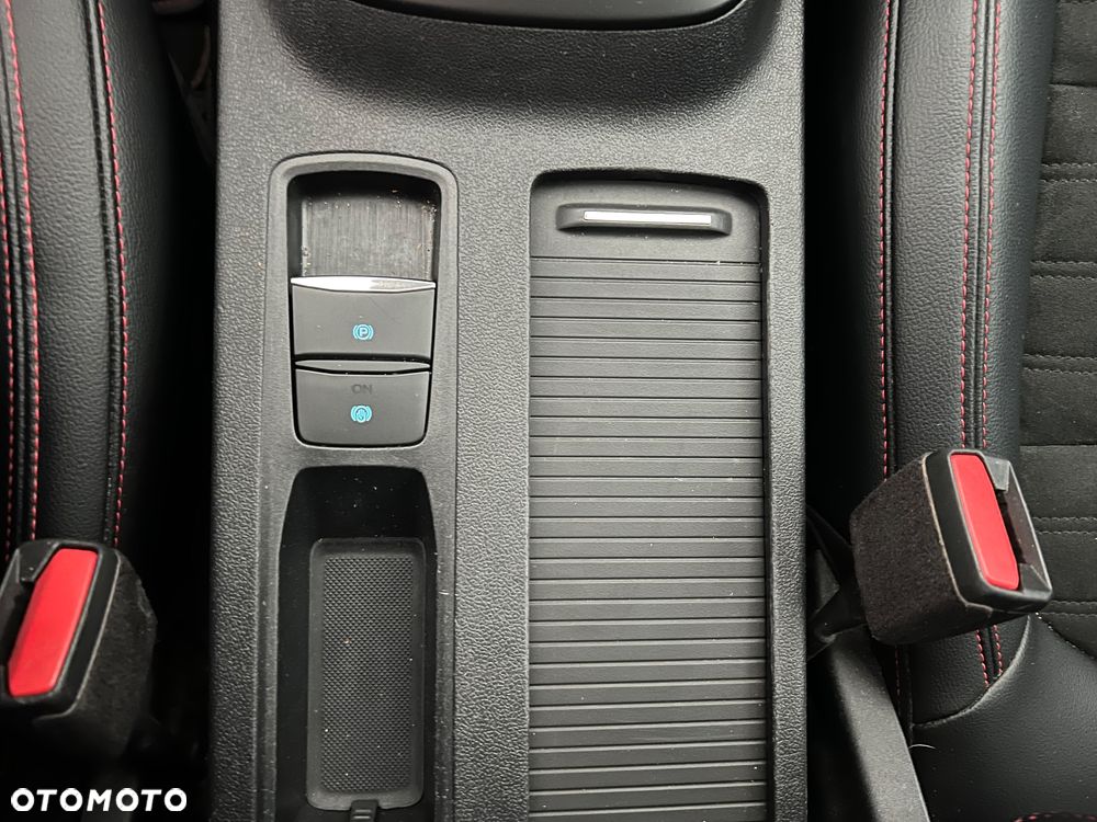 Ford Kuga 1.5 EcoBoost FWD ST-Line ASS GPF - 33