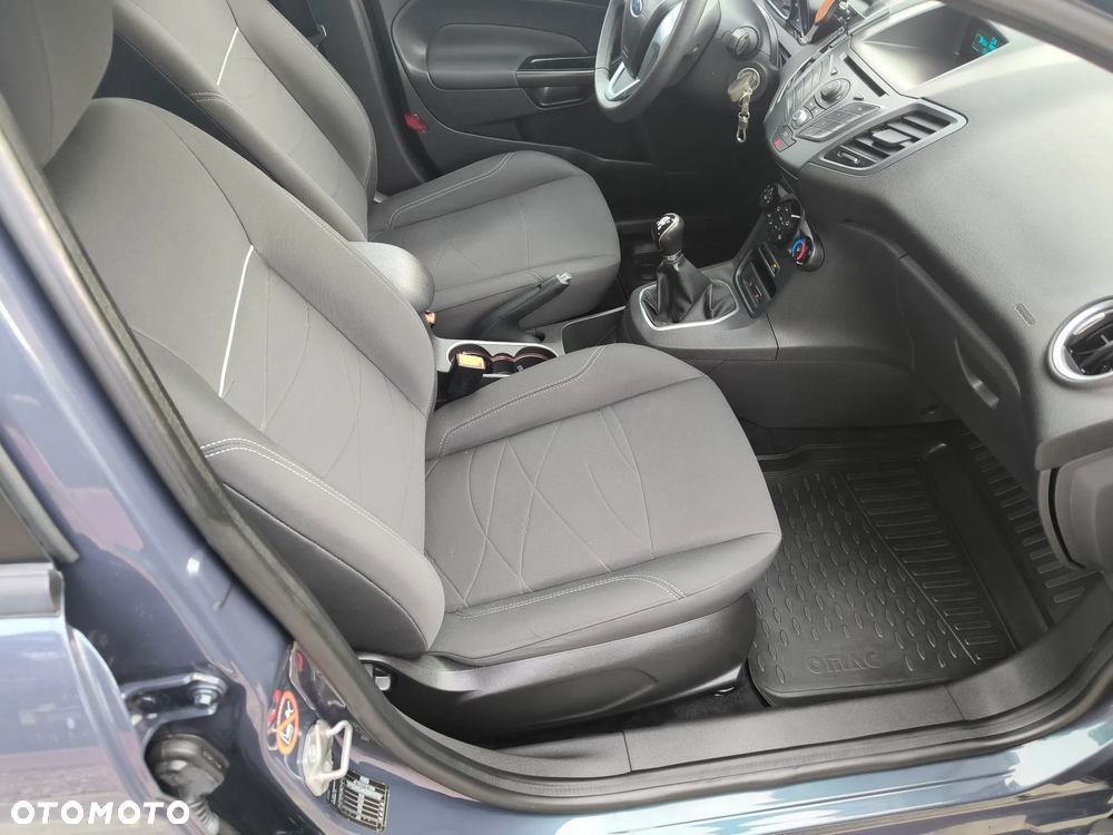 Ford Fiesta - 22
