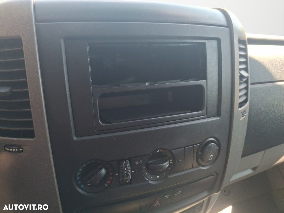 Volkswagen Crafter - 16
