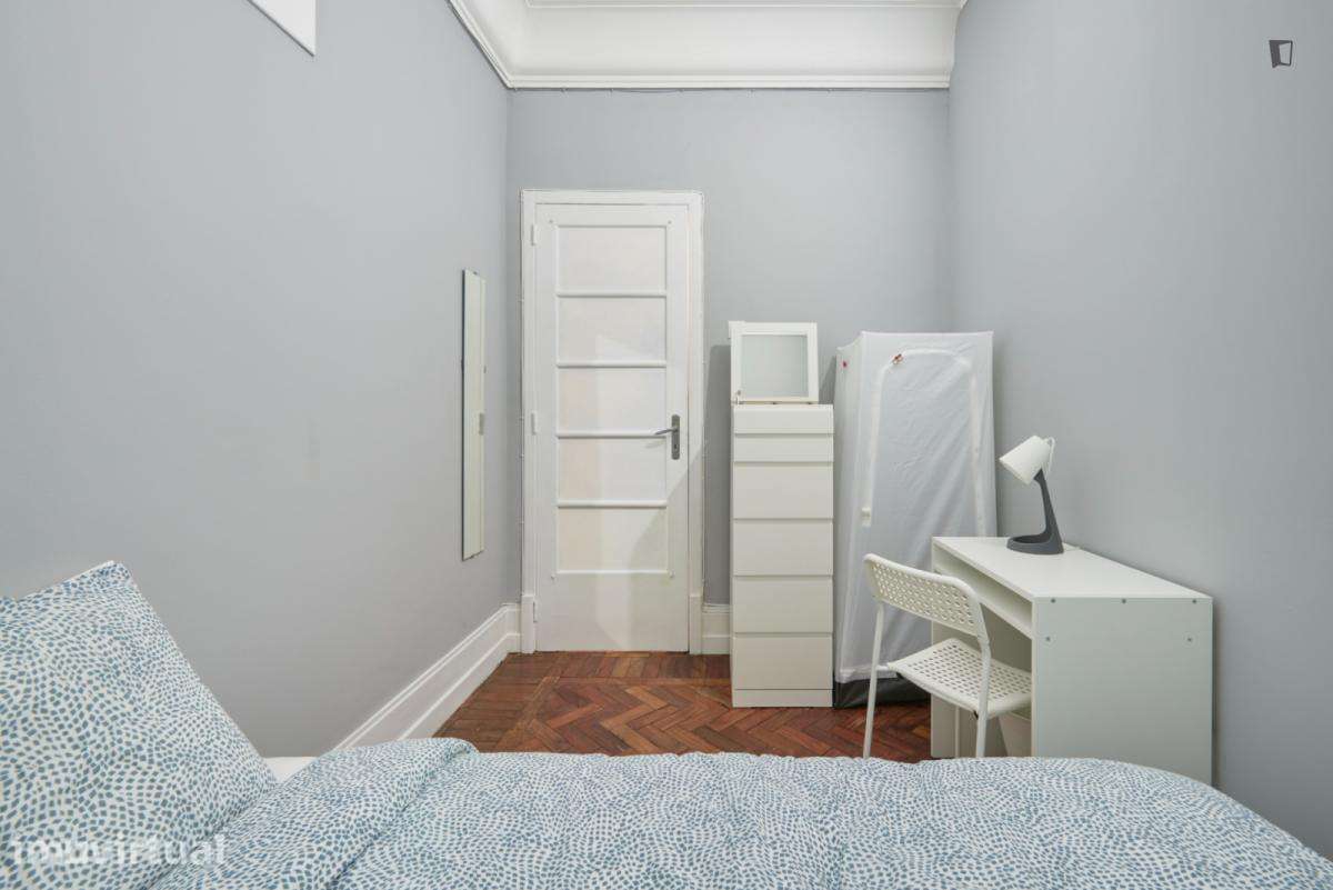 Quarto - localizado em Saldanha Lisbon - Grande imagem: 5/15