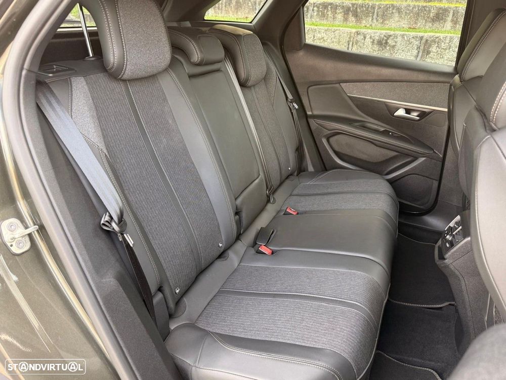 Peugeot 3008 1.5 BlueHDi GT Line - 32