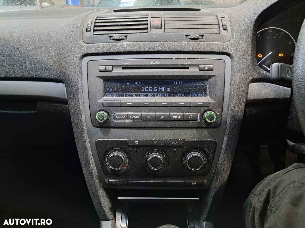 CD player Skoda Octavia 2 2010 SEDAN 1.4 TSI - 12