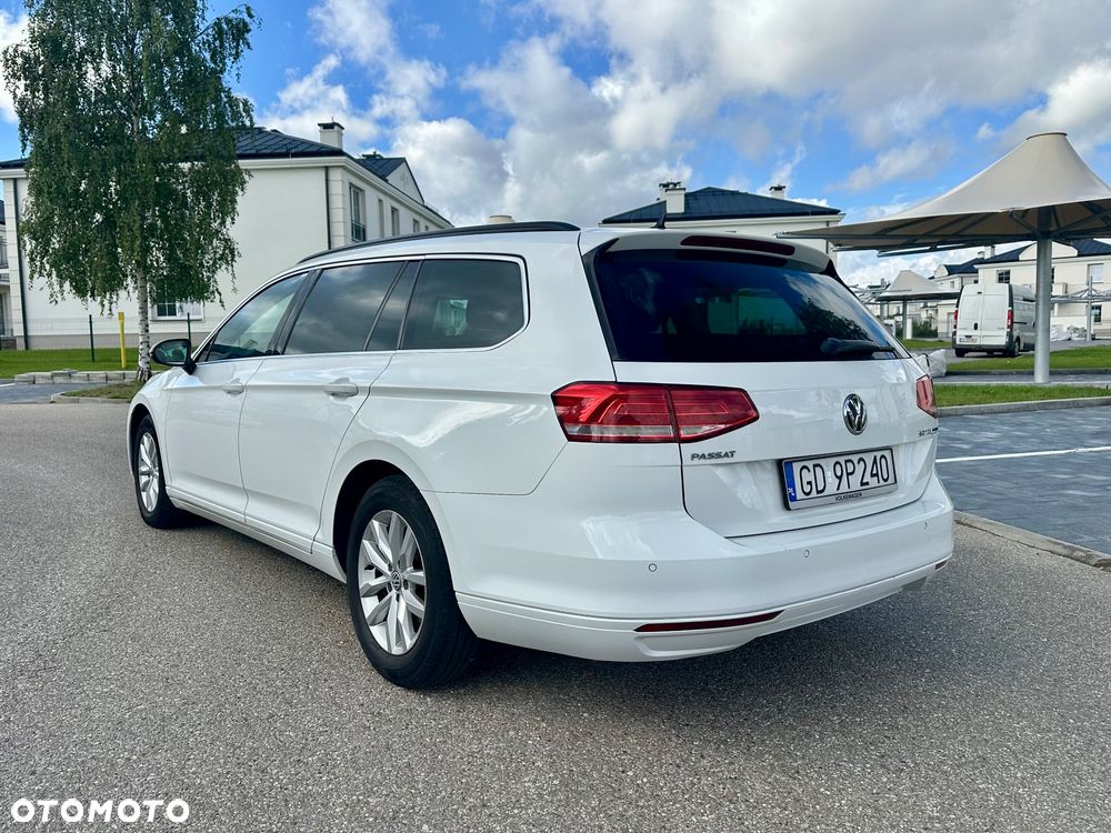 Volkswagen Passat 2.0 TDI (BlueMotion Technology) DSG Comfortline - 4