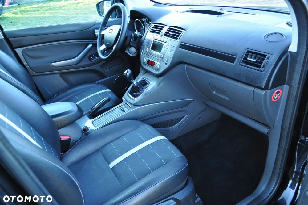 Ford Kuga 2.0 TDCi 4x4 Titanium - 9