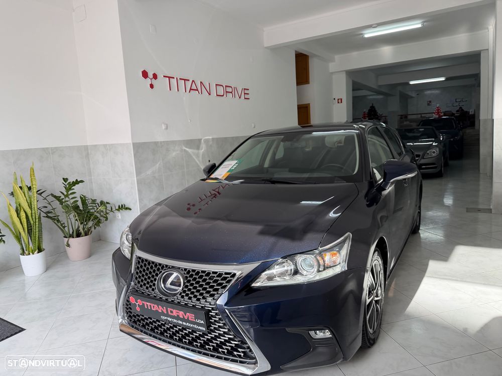 Lexus CT 200h Urban Edition - 3