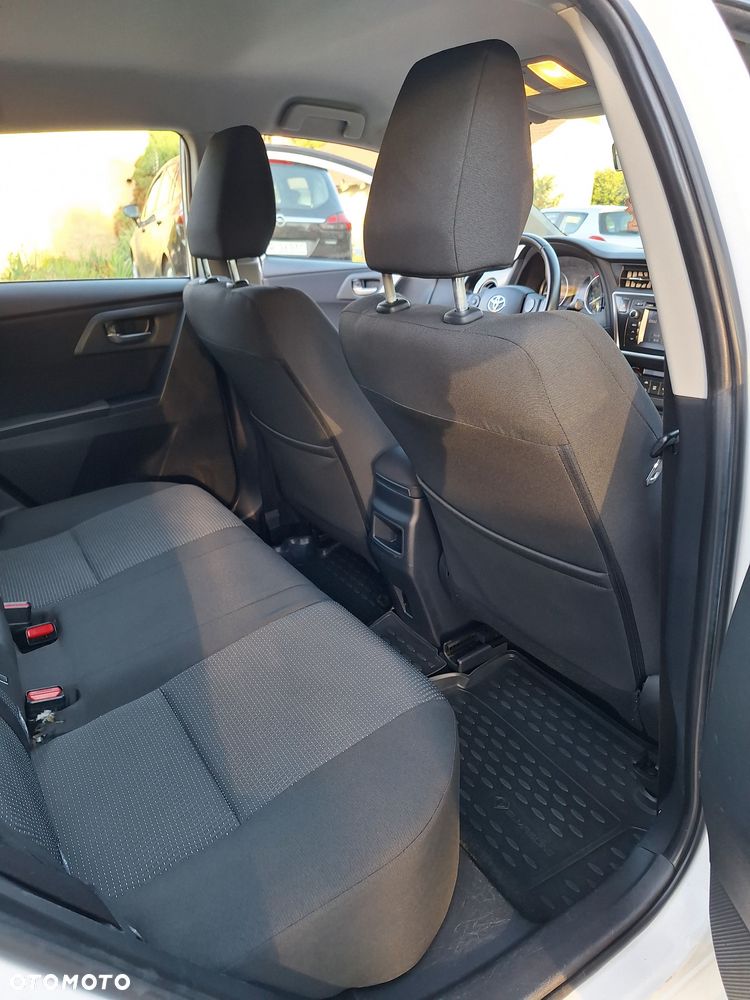 Toyota Auris - 18