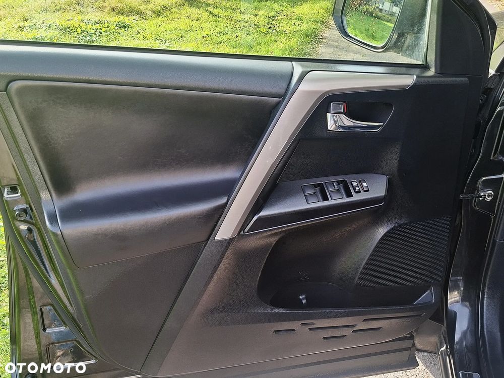 Toyota RAV4 - 18