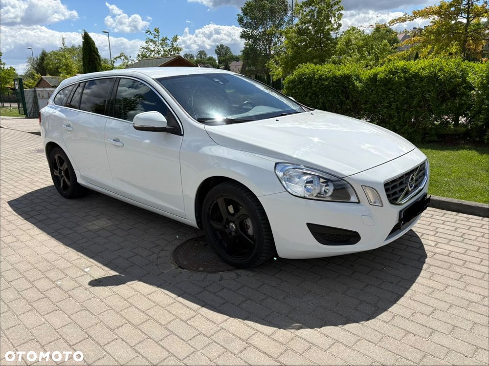 Volvo V60 T4 Geartronic Powershift Momentum - 1