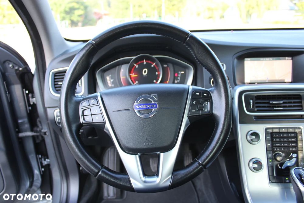 Volvo S60 Cross Country D3 Geartronic Momentum - 22
