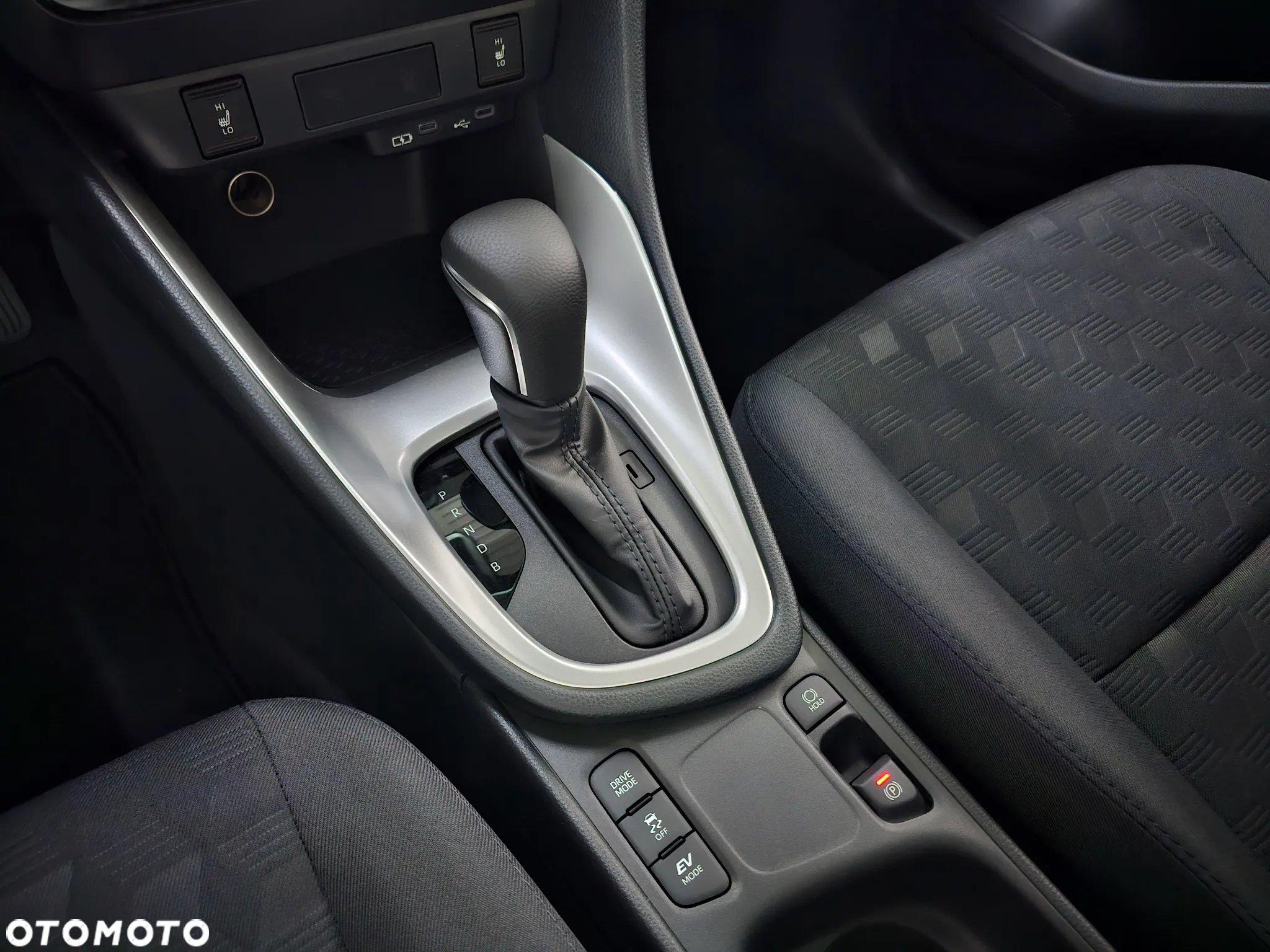 Mazda 2 - 10