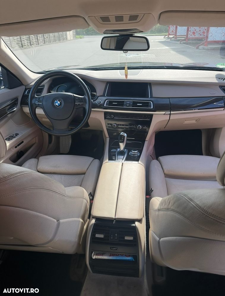 BMW Seria 7 730d xDrive - 13
