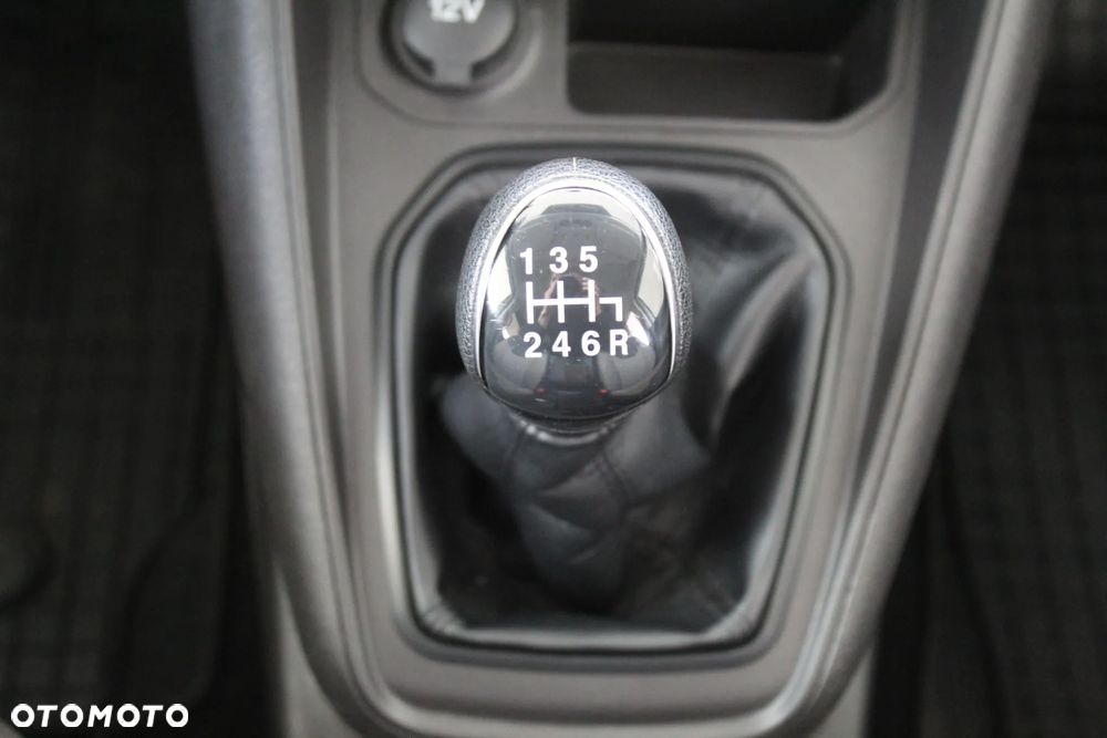 Ford Tourneo Courier 1.5 TDCi Trend - 18