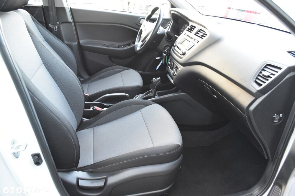 Hyundai i20 1.4 Active - 16