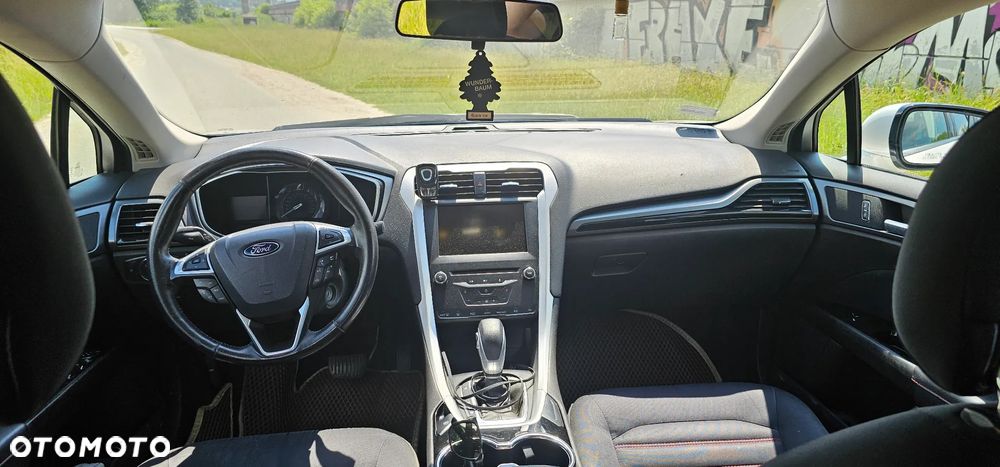 Ford Fusion - 18