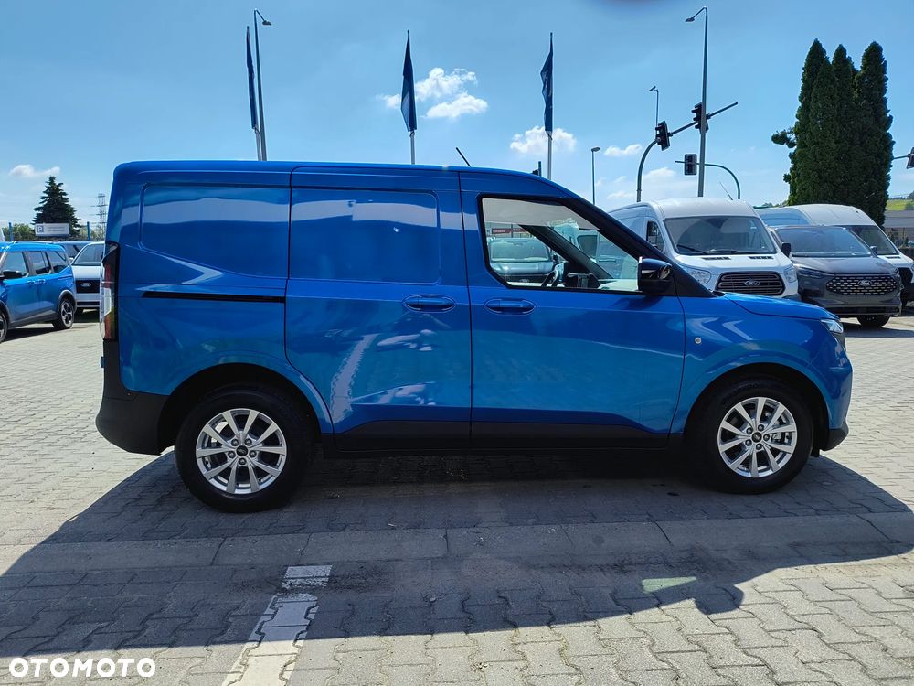 Ford Transit Courier - 4