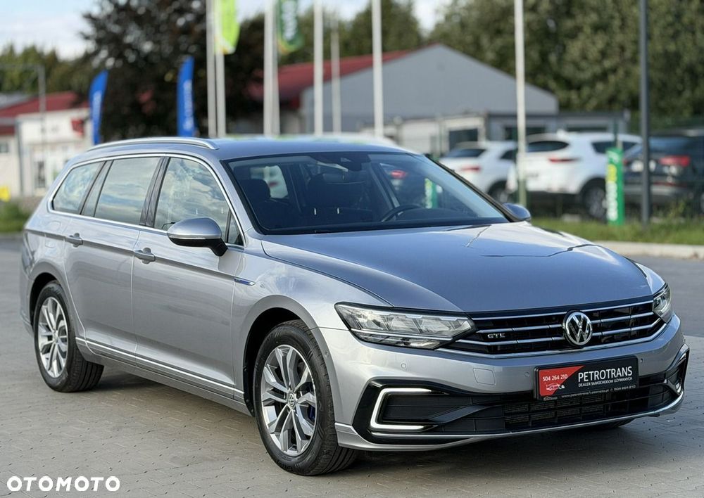 Volkswagen Passat - 12