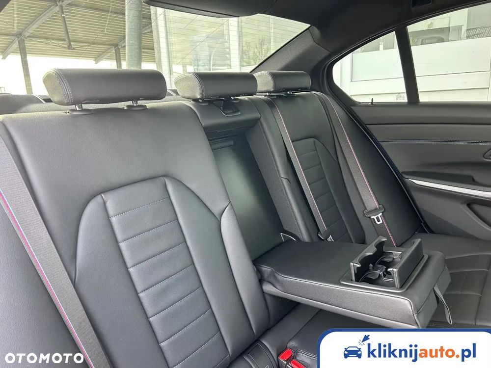 BMW Seria 3 330i xDrive M Sport sport - 14