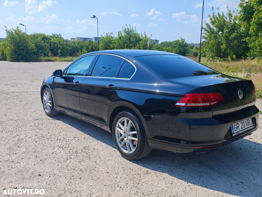 Volkswagen Passat 2.0 TDI Comfortline - 8