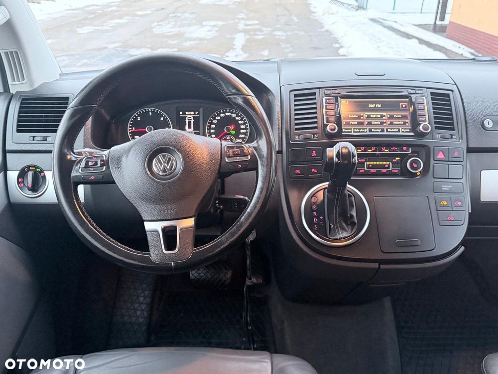 Volkswagen Multivan - 20