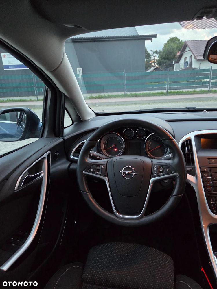 Opel Astra 1.6 Turbo Sport - 29
