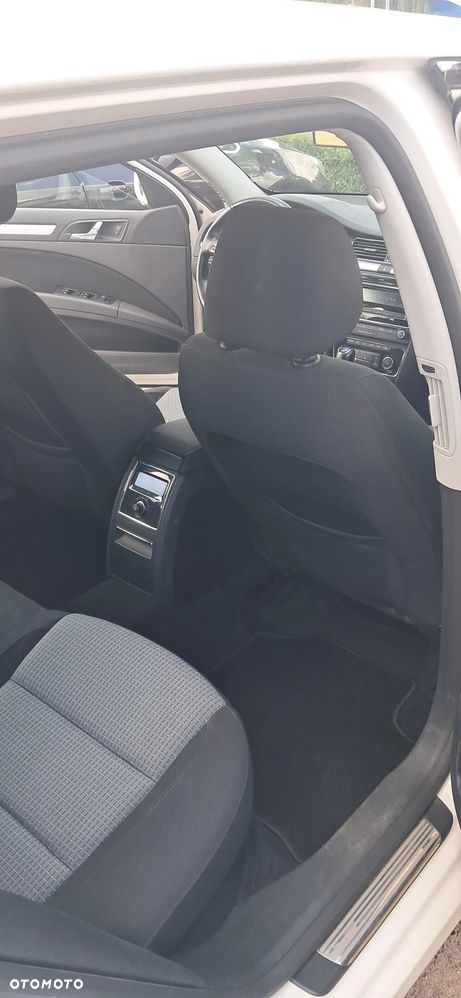 Skoda Superb 2.0 TDI Comfort - 30