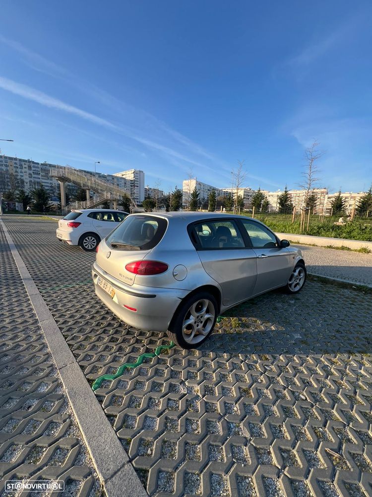 Alfa Romeo 147 1.6 TS - 4