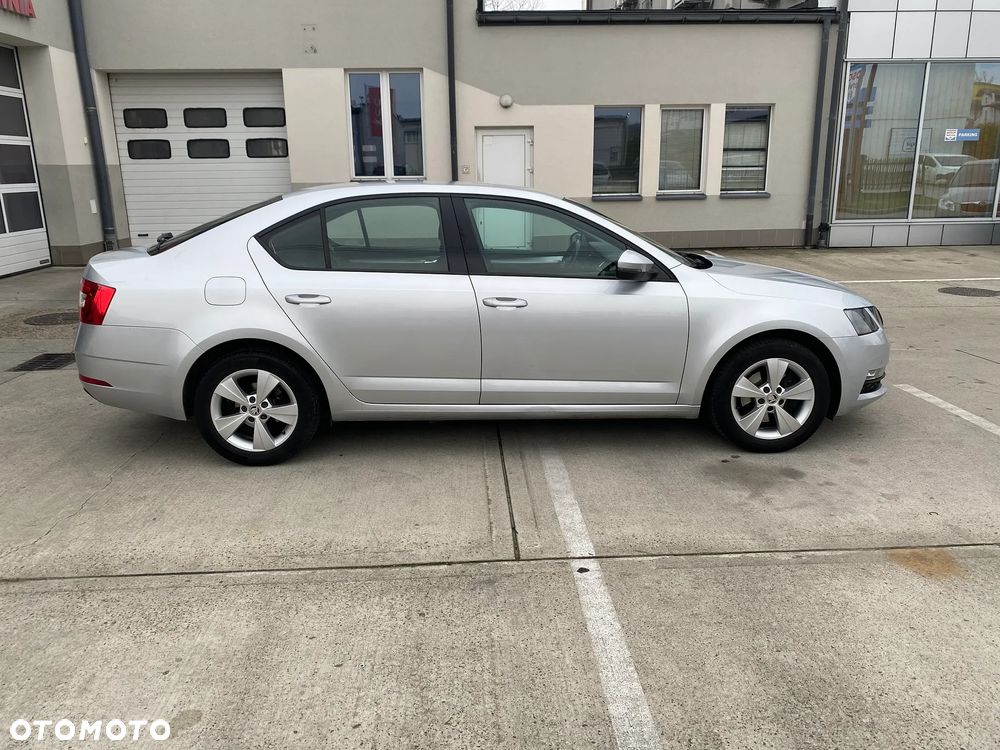 Skoda Octavia 1.4 TSI Ambition - 4