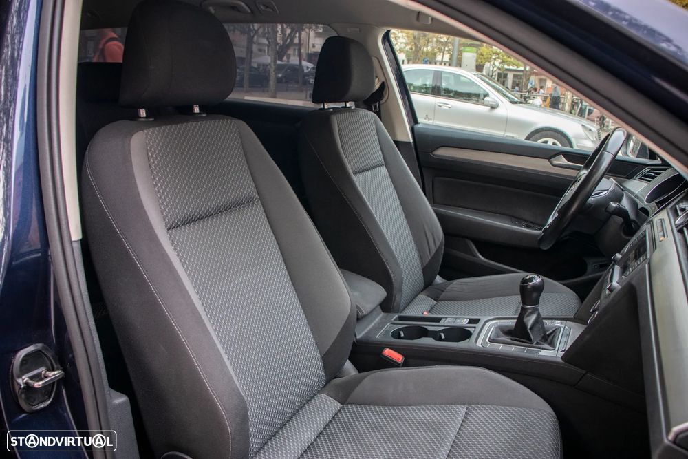 VW Passat Variant 1.6 TDI Confortline - 15