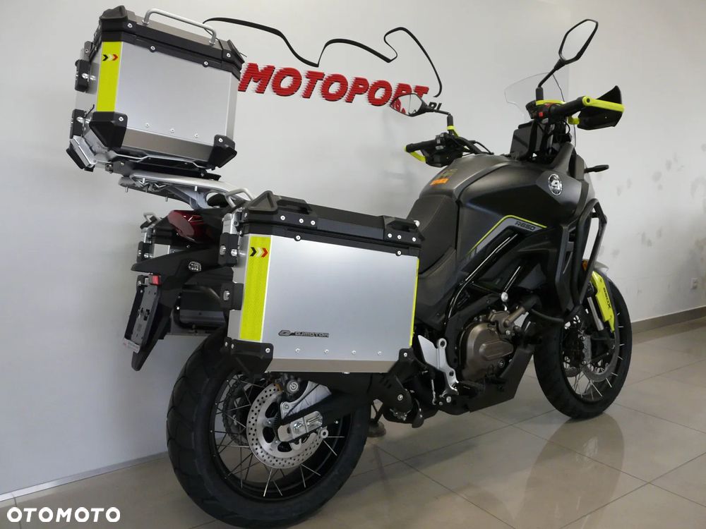 QJMOTOR SVT 650X - 3