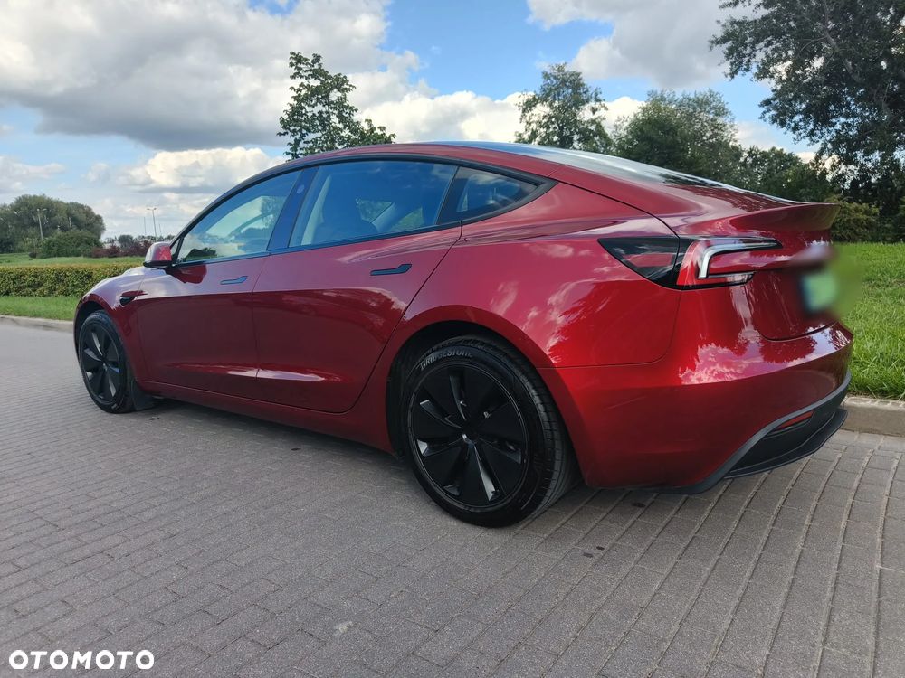 Tesla Model 3 - 3